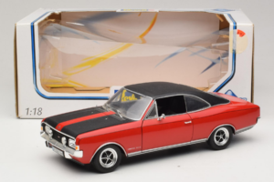 Opel Commodore GS/E Czerwony Revell 1:18 8826 Metal — zdjęcie 8 z 8