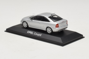 Opel Coupe Bertone Srebrny Minichamps 1:43 B24910027 Metal — zdjęcie 3 z 4
