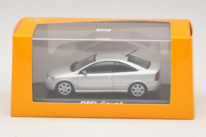Opel Coupe Bertone Srebrny Minichamps 1:43 B24910027 Metal — zdjęcie 4 z 4