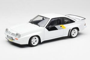 Opel Manta 400 Homologation Biały Revell 1:18 8819 Metal