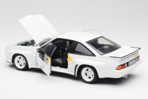 Opel Manta 400 Homologation Biały Revell 1:18 8819 Metal — zdjęcie 5 z 8