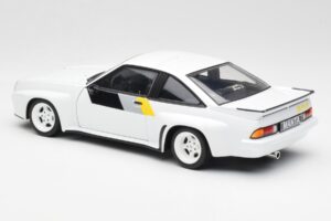 Opel Manta 400 Homologation Biały Revell 1:18 8819 Metal — zdjęcie 7 z 8