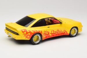 Opel Manta B Mattig Żółty z Płomieniem MCG 1:18 MCG18115 Metal — zdjęcie 2 z 6