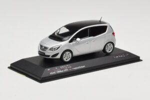 Opel Meriva B Srebrny Metallic Minichamps 1:43 400040000 Metal — zdjęcie 2 z 4
