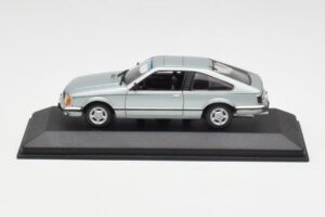 Opel Monza A Srebrny Minichamps 1:43 400045122 Metal