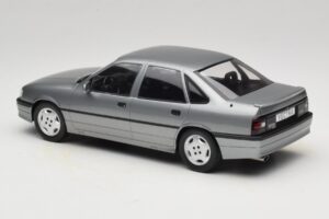 Opel Vectra A 2000 16V Ciemnoszary MCG 1:18 MCG18462 Metal — zdjęcie 5 z 6
