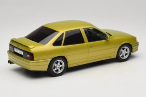 Opel Vectra A 2000 16V Żółty MCG 1:18 MCG18463 Metal — zdjęcie 2 z 6