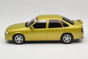 Opel Vectra A 2000 16V Żółty MCG 1:18 MCG18463 Metal — zdjęcie 3 z 6