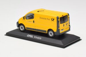 Opel Vivaro A Deutsche Post Minichamps 1:43 430040562 Metal — zdjęcie 3 z 4
