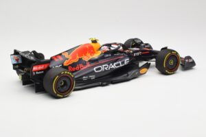 Oracle Red Bull Racing RB18 #11 S. Perez Miami GP 2022 Minichamps 1:18 110220511 Metal — zdjęcie 2 z 6