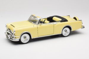 Packard Caribbean Kabriolet Żółty Road Signature 1:18 92798 Metal
