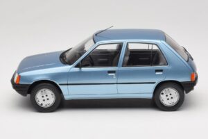 Peugeot 205 Niebieski MCG 1:18 MCG18491 Metal — zdjęcie 3 z 6