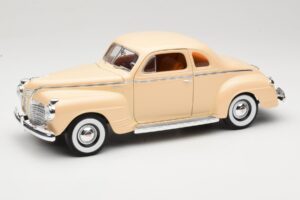 Plymouth Coupe Beżowy Road Signature 1:18 92398 Metal