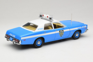 Plymouth Fury Police Pursuit New York Police Department GreenLight 1:18 19043 Metal — zdjęcie 3 z 8