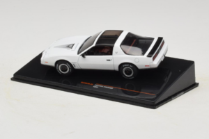 Pontiac Firebird Biały IXO 1:43 CLC582N Metal — zdjęcie 3 z 4