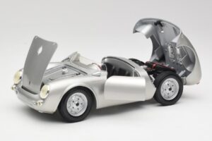 Porsche 550 A Spyder Srebrny Maisto 1:18 50314 Metal — zdjęcie 2 z 8