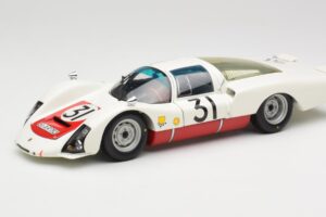 Porsche 906 LH #31 H. Herrmann / H. Linge Porsche System Engineering 24 Hours of Le Mans 1966 Minichamps 1:18 100666131 Metal