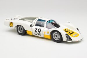 Porsche 906LH #32 Porsche System Engineering G. Schutz / P. De Klerk 24 Hours of Le Mans 1966 Minichamps 1:18 100666132 Metal — zdjęcie 6 z 8