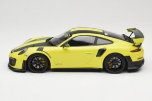 Porsche 911 GT2 RS 991.2 Weissach Package Zielony Czarne Felgi Minichamps 1:18 155068300-1 Metal — zdjęcie 3 z 6