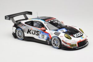 Porsche 911 991.2 GT3 R #17 Kues Team 75 Bernhard M. Christensen / K. Cairoli 24 Hours of Nurburgring 2018 Minichamps 1:18 15 — zdjęcie 4 z 6