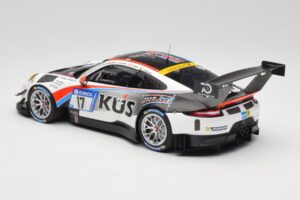 Porsche 911 991.2 GT3 R #17 Kues Team 75 Bernhard M. Christensen / K. Cairoli 24 Hours of Nurburgring 2018 Minichamps 1:18 15 — zdjęcie 5 z 6