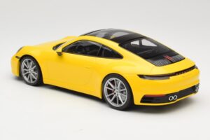 Porsche 911 992 Carrera 4S Żółty Minichamps 1:18 155067320 Metal — zdjęcie 5 z 6