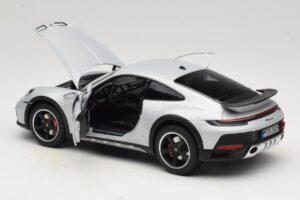Porsche 911 992 Dakar Ice Grey Metallic Norev 1:18 187242 Metal — zdjęcie 5 z 8