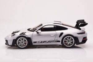 Porsche 911 992 GT3 RS Ice Szary Norev 1:18 187359 Metal — zdjęcie 4 z 8