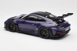 Porsche 911 992 GT3 RS Weissach Package Ultraviolet Norev 1:18 187368 Metal — zdjęcie 7 z 8