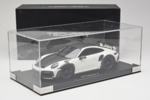 Porsche 911 992 TechArt GTstreet R Biały Z Niebieskimi Kołami TechArt 1:18 REMC014 Żywica — zdjęcie 6 z 6