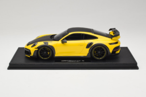 Porsche 911 992 TechArt GTstreet R Żółty Z Czarnymi Kołami TechArt 1:18 REMC011 Żywica