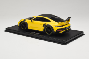 Porsche 911 992 TechArt GTstreet R Żółty Z Czarnymi Kołami TechArt 1:18 REMC011 Żywica — zdjęcie 5 z 6