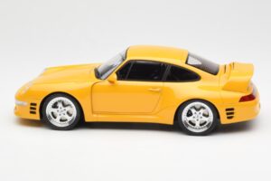 RUF CTR2 993 Sport Żółty GT Spirit 1:18 GT141 Żywica — zdjęcie 3 z 6