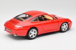 Porsche 911 996 Carrera 4 Czerwony Bburago 1:18 30085 Metal — zdjęcie 3 z 8