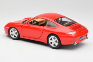 Porsche 911 996 Carrera 4 Czerwony Bburago 1:18 30085 Metal — zdjęcie 7 z 8
