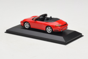 Porsche 911 996 Carrera 4S Kabriolet Czerwony Minichamps 1:43 400062831 Metal — zdjęcie 3 z 4