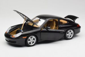 Porsche 911 996 Carrera Czarny Gate 1:18 1043 Metal — zdjęcie 2 z 8