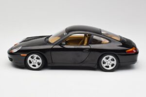 Porsche 911 996 Carrera Czarny Gate 1:18 1043 Metal — zdjęcie 4 z 8