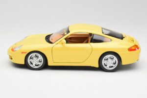 Porsche 911 996 Carrera Żółty Bburago 1:18 30085-M1 Metal — zdjęcie 4 z 8