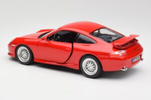 Porsche 911 996 GT3 Strasse Czerwony Bburago 1:18 30395 Metal — zdjęcie 7 z 8
