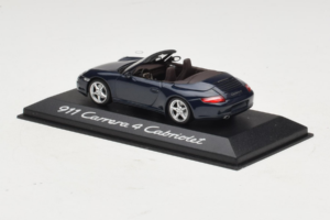 Porsche 911 997 Carrera 4 Kabriolet Ciemnoniebieski Minichamps 1:43 WAP02015216-R1 Metal — zdjęcie 3 z 4