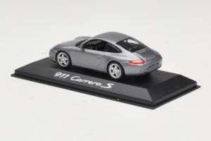 Porsche 911 997 Carrera S Szary Metallic Minichamps 1:43 WAP02010116-R1 Metal — zdjęcie 3 z 4