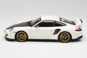 Porsche 911 997 GT2 RS Biały & Złoty Koła Minichamps 1:18 100069406 Metal — zdjęcie 4 z 8