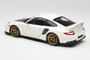 Porsche 911 997 GT2 RS Biały & Złoty Koła Minichamps 1:18 100069406 Metal — zdjęcie 7 z 8