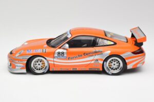 Porsche 911 997 GT3 R #88 Porsche Consulting 2005 AUTOart 1:18 77821 Metal — zdjęcie 4 z 8