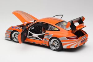 Porsche 911 997 GT3 R #88 Porsche Consulting 2005 AUTOart 1:18 77821 Metal — zdjęcie 5 z 8