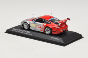 Porsche 911 997 GT3 RSR #80 J. Bergmeister / S. Neiman / D. Law 24 Hours of Le Mans 2009 Minichamps 1:43 400096980 Metal — zdjęcie 3 z 4