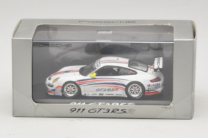Porsche 911 997 GT3 RSR Biały z Niebieskimi i Pomarańczowymi Paskami 2007 Minichamps 1:43 WAP02000618 Metal — zdjęcie 4 z 4