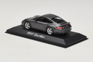 Porsche 911 997 Turbo Grey Metallic Minichamps 1:43 WAP02013016 Metal — zdjęcie 3 z 5