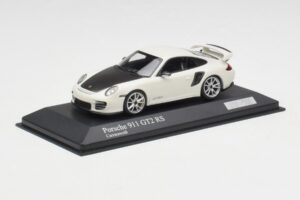 Porsche 911 997.2 GT2 RS Biały z Srebrnymi Felgami Minichamps 1:43 400069405 Metal — zdjęcie 2 z 4